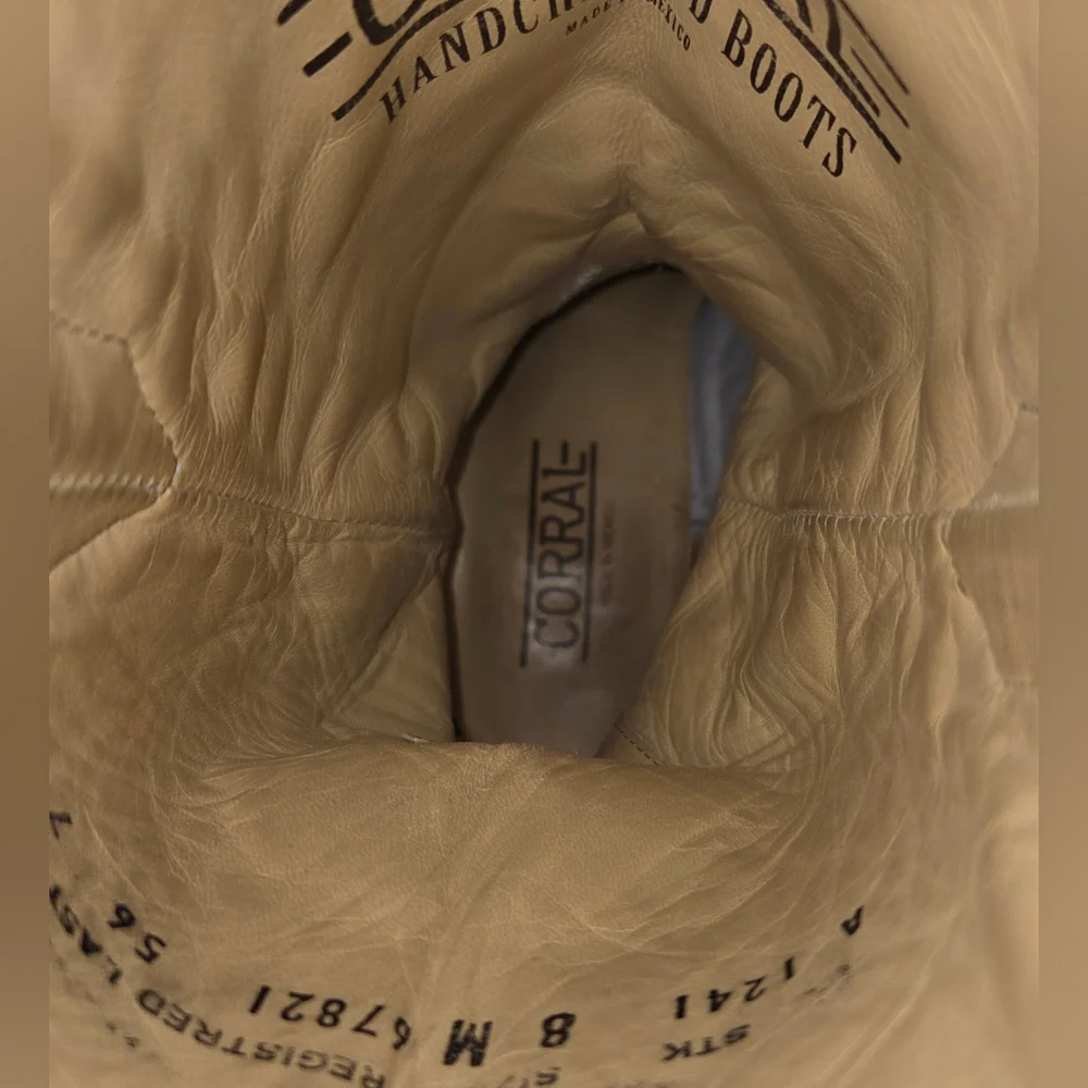 Y2K CORRAL WING & CROSS DISTRESSED WESTERN SEQUIN BOOTS. - Picture 12 of 12